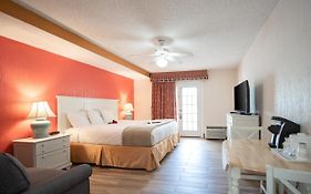 Island Sun Inn & Suites - Venice, Florida Historic Downtown & Beach Getaway